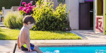 Crianca Piscina Perigo