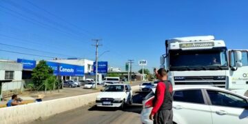 Acidente 240 caminhao