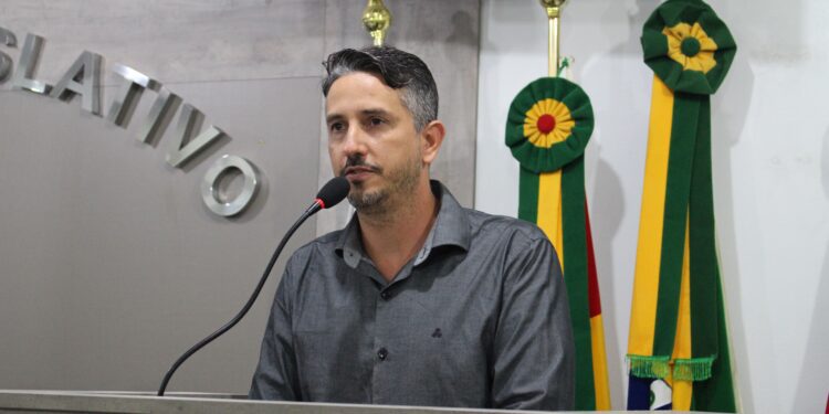 Dione reduzida site scaled e1645295513756