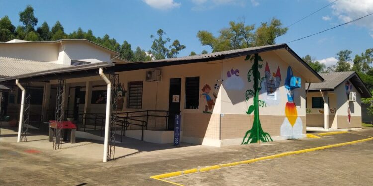 escola tempo integral portao e1645644195753