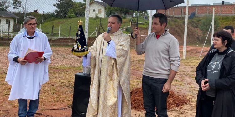 1210 pedra Nossa Senhora Aparecida 1