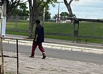 2210 Homem agressivo e1666463761151