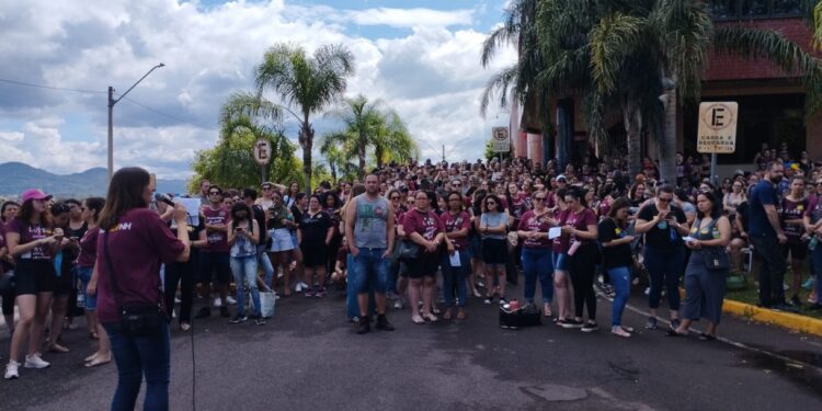 0112 Greve Professores NH Sindiprof e1669901492450