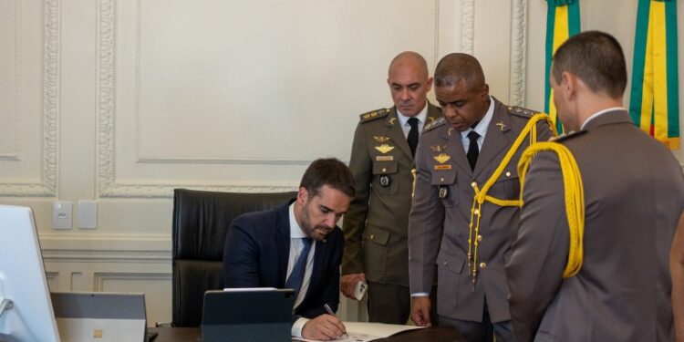 decretos eduardo leite