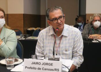 0803 Jairo Jorge Prefeitura de Canoas e1678280919822